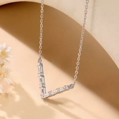 V-förmige Halskette Ringsilber