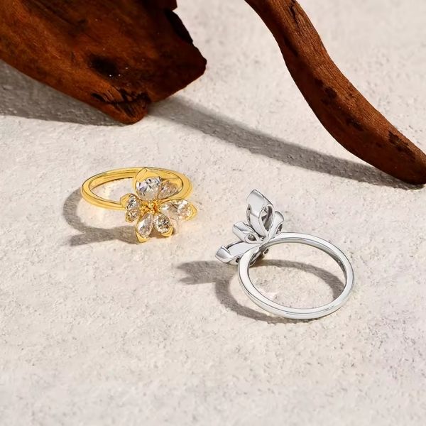 Verlobungsring mit Blumenmuster Ringsilber