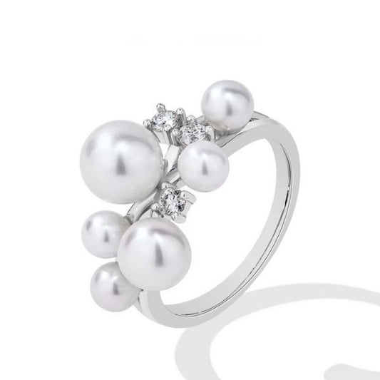 Verlobungsringe-mit-Perlen-und-Moissanit