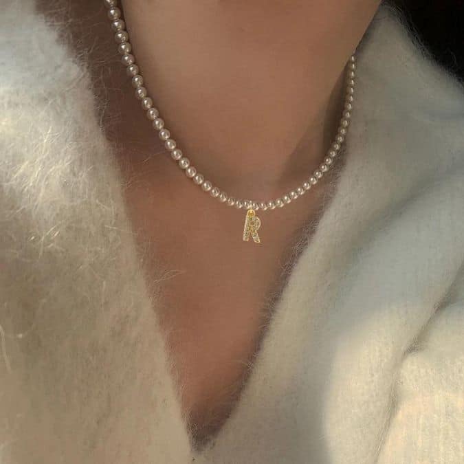 Choker-Kette-mit-Buchstaben