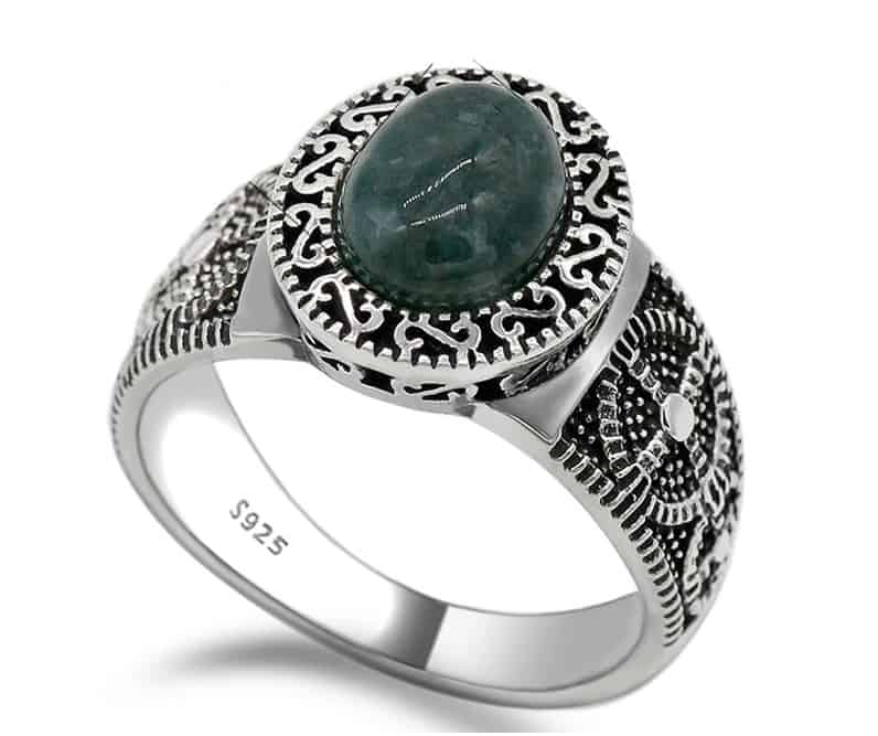 Sterling Silver Ring With Jade In The Middle