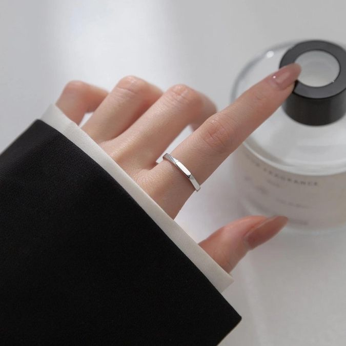 Minimalistischer-Verstellbarer-Silber-Ring