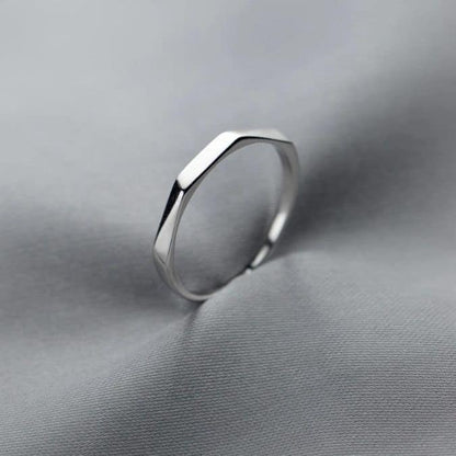 Minimalistischer-Verstellbarer-Silber-Ring