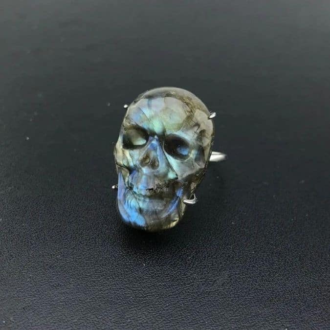 Naturlicher-Labradorit-Schadel-Ring