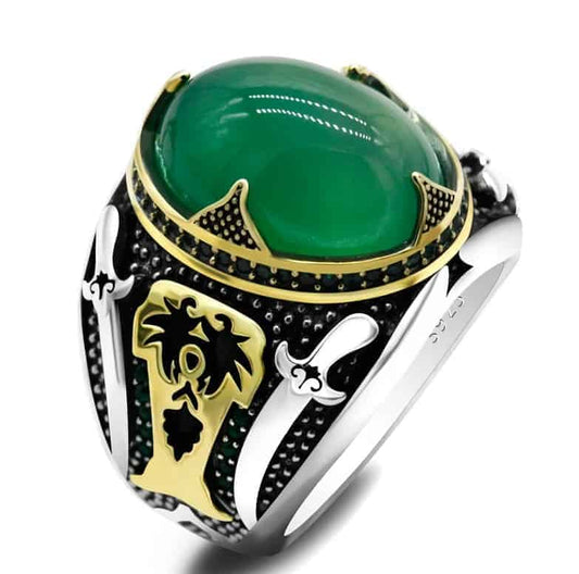 Ring-mit-grunem-Onyx-Stein