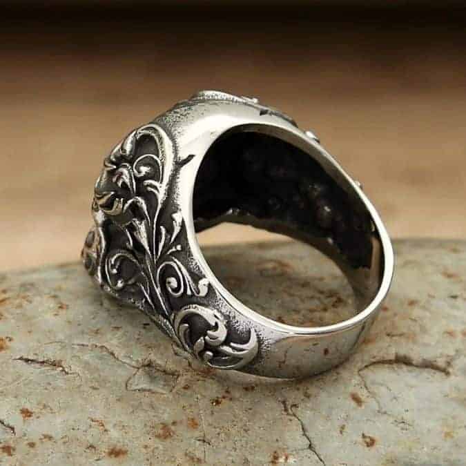 Schadel-Ring-aus-Edelstahl-für-Herren
