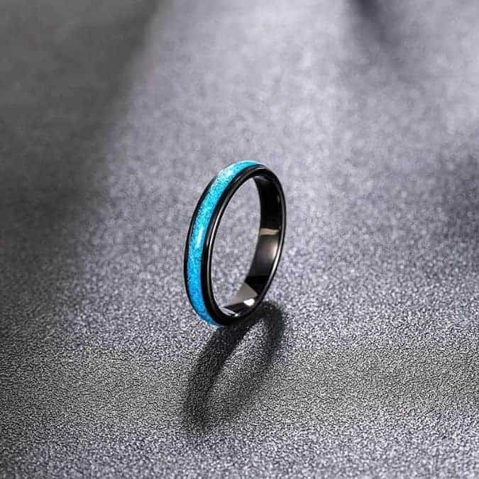 Schwarz-blauer-Farb-Moderner-Verlobungsring