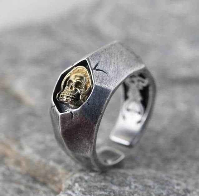 Totenkopf Ring für Mann