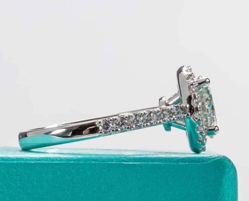 Verlobungsringe Silber mit Stein für Frau